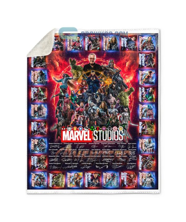 Marvel Studios Avengers Team Super Hero Fleece Blanket, Quilt