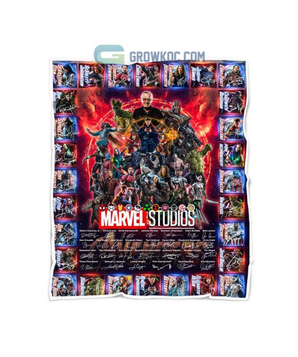 Marvel Studios Avengers Team Super Hero Fleece Blanket, Quilt