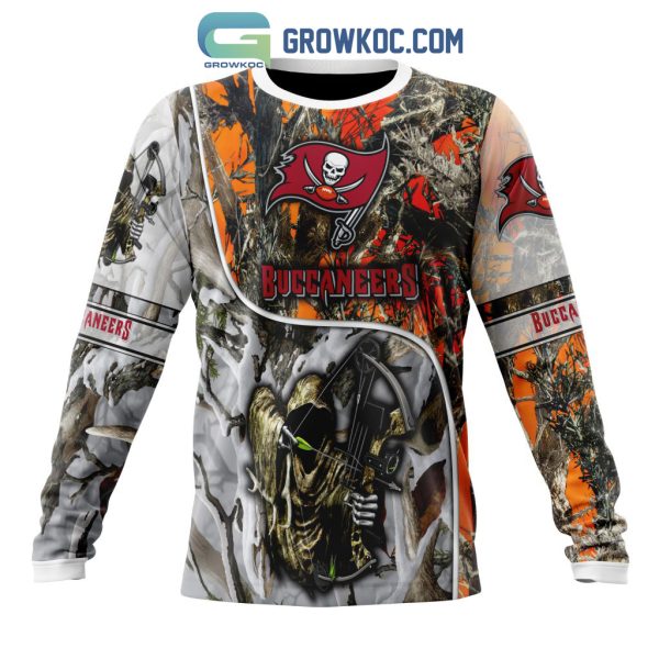 NFL Tampa Bay Buccaneers Special Fall And Winter Bow Hunting Personalized Hoodie T Shirt