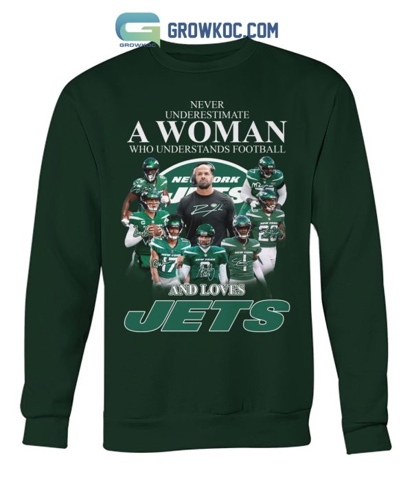 Never Underestimate A Woman Who Understands Football And Love Jets T Shirt