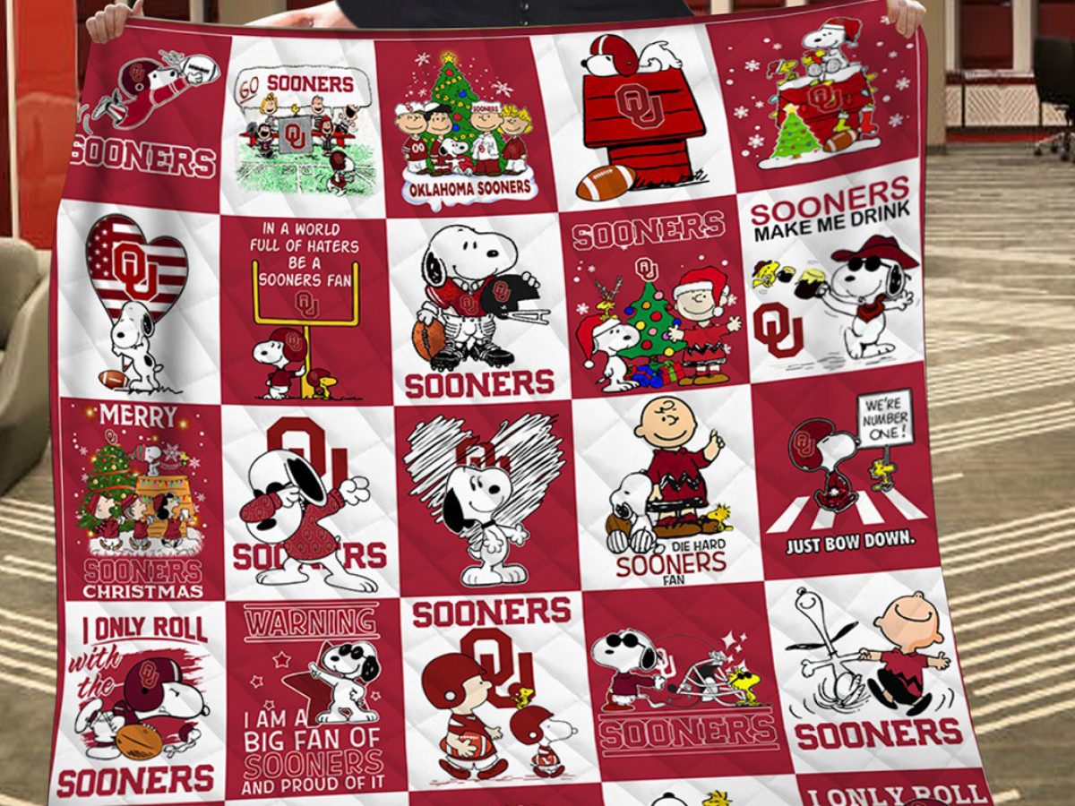 Oklahoma Sooners NCAA Snoopy Peanuts Die Hard Fan Christmas Fleece