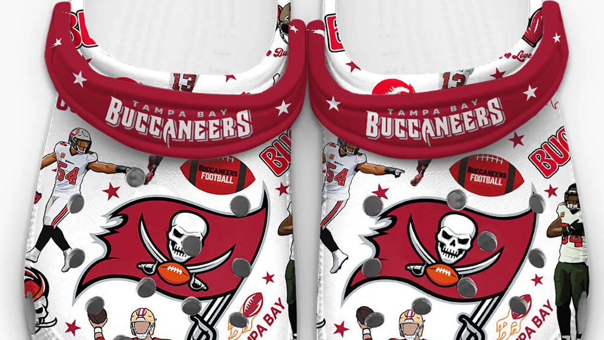 Tampa Bay Buccaneers Red Camouflage Crocs Clogs - Tagotee