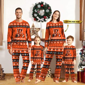 Cincinnati Bengals NFL Team Family Custom Name Holidays Winter Christmas Fleece Pajamas Set