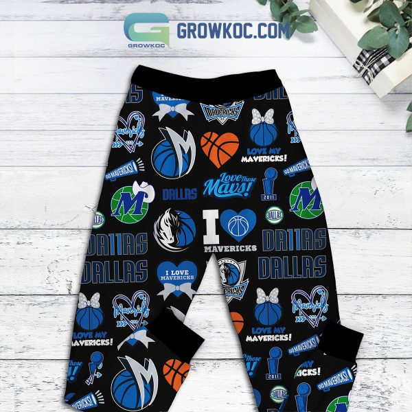 Dallas Mavericks Kind Of Girls Fleece Pajamas Set