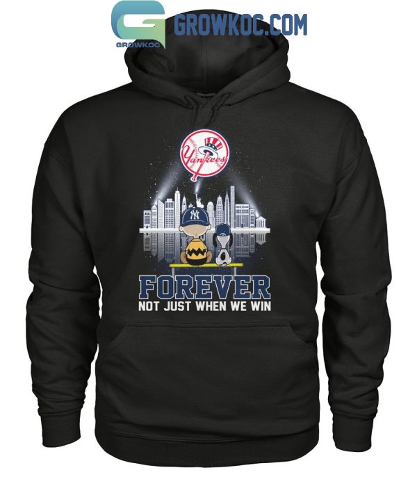 Snoopy New York Yankees Baseball Team Skyline Forever Fan T-Shirt