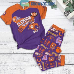 Clemson Tigers Believe We Can Win In Christmas 2024 Fleece Pajamas Set